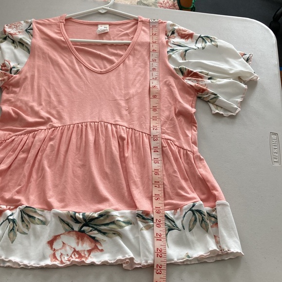 7th Ray, Peach, Floral V Neck Top, Size S - Picture 4 of 8
